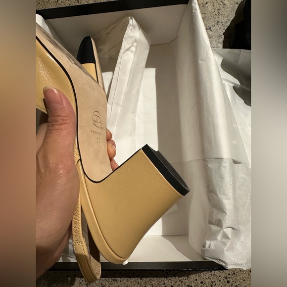 Authentic Chanel Slingbacks size 39 - Picture 6 of 11